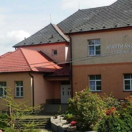 Apartmanovy Dum Obecna Skola Svetlik Buitenkant foto