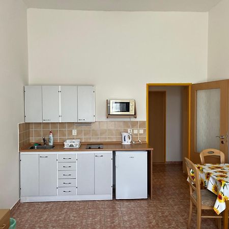 Apartmanovy Dum Obecna Skola Svetlik Buitenkant foto