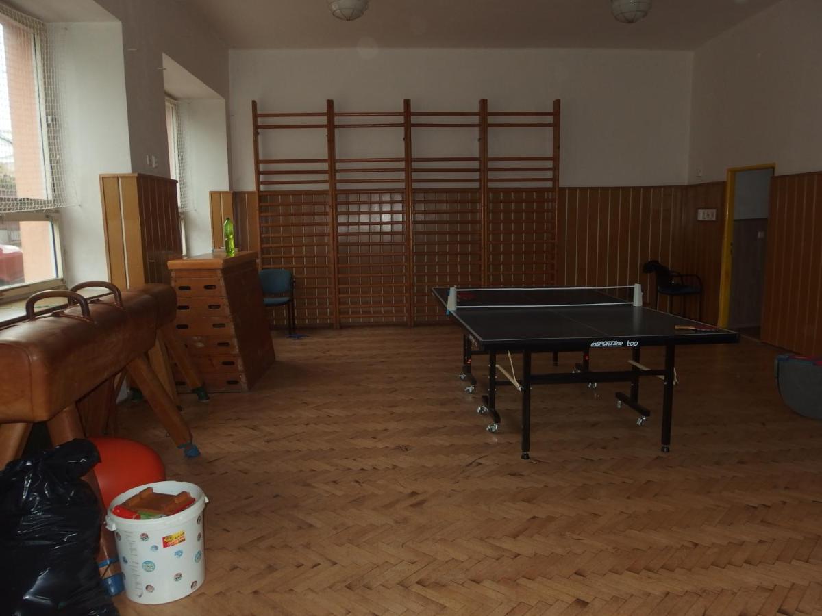 Apartmanovy Dum Obecna Skola Svetlik Buitenkant foto