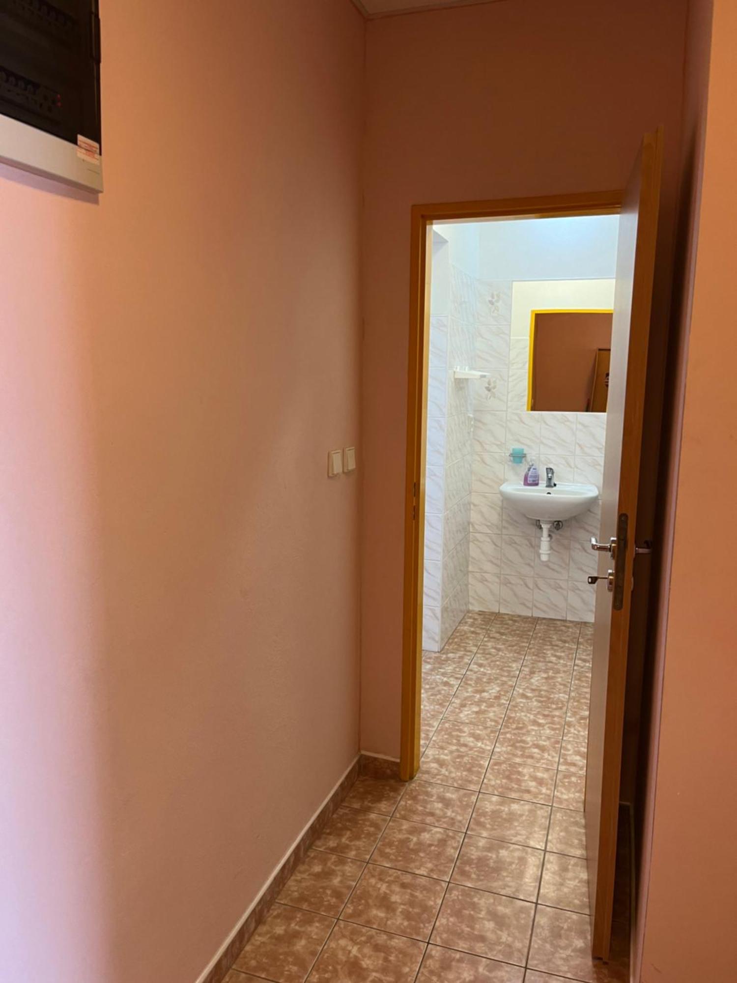 Apartmanovy Dum Obecna Skola Svetlik Buitenkant foto