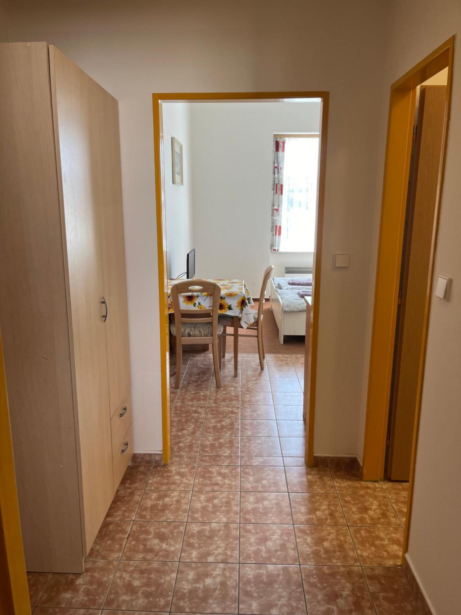 Apartmanovy Dum Obecna Skola Svetlik Buitenkant foto
