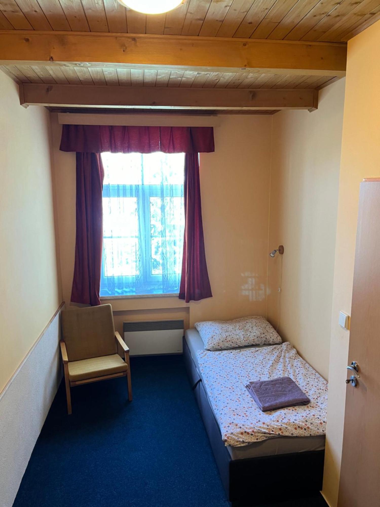 Apartmanovy Dum Obecna Skola Svetlik Buitenkant foto