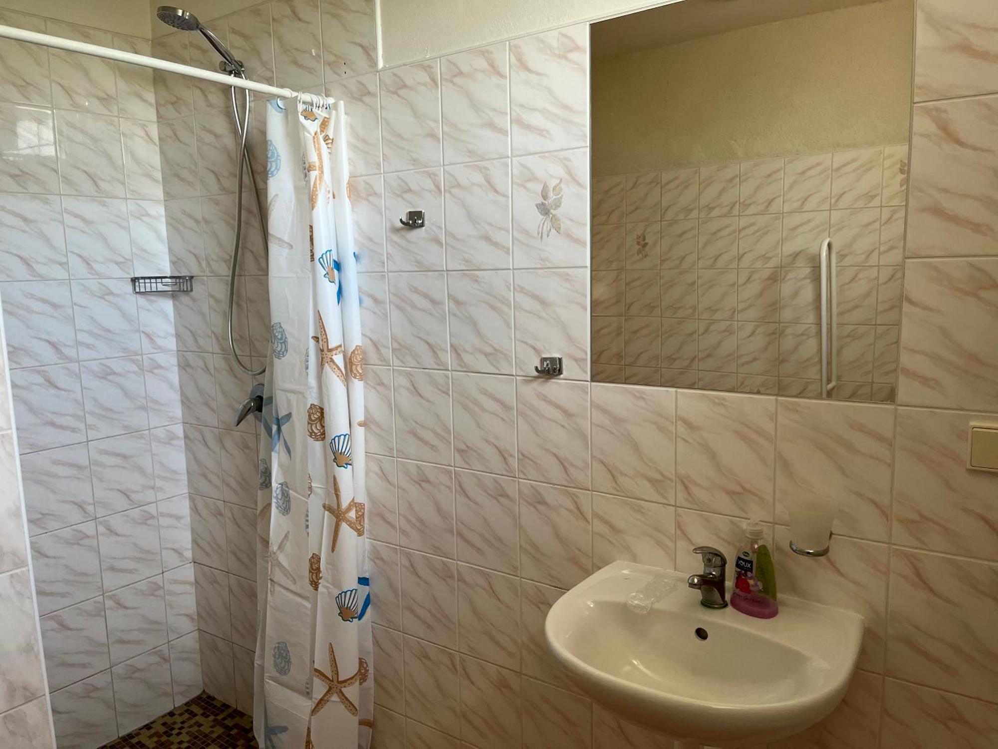 Apartmanovy Dum Obecna Skola Svetlik Buitenkant foto